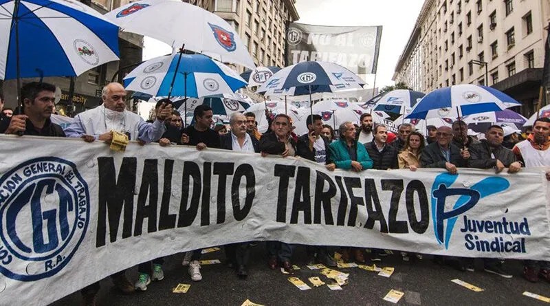Marcha de la CGT, la CTA y la izquierda: cuáles son los reclamos y qué calles cortaron