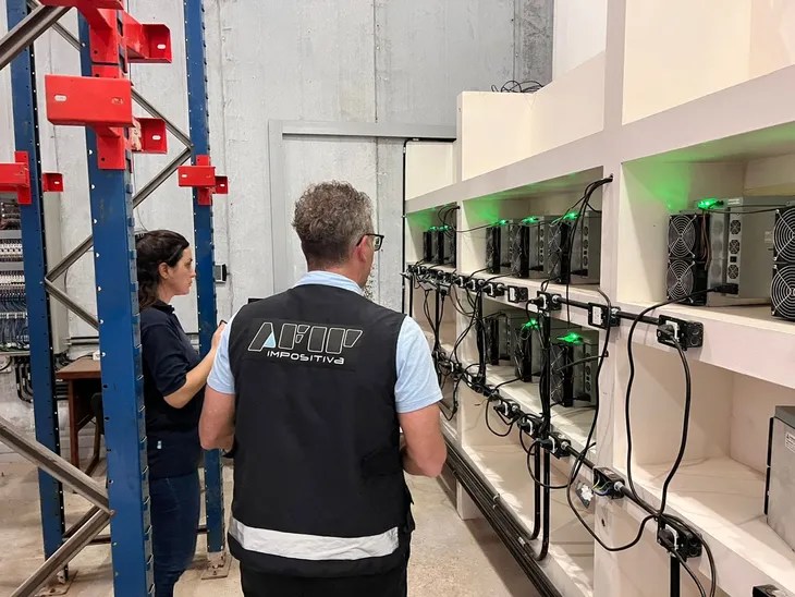 La AFIP va detrás de los criptomineros: allanamiento en San Juan porque lo delató la factura de energía