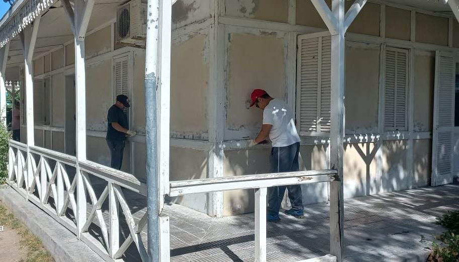 Trelew: reparan y ponen en valor la histórica estructura de la Oficina de Turismo