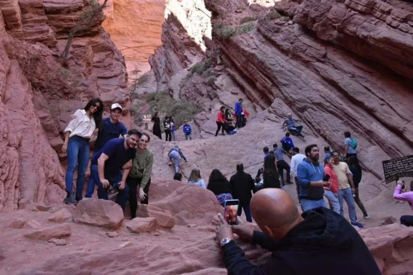 Finde largo: Más de 850 mil turistas viajaron por el país con gasto diario de $18 mil