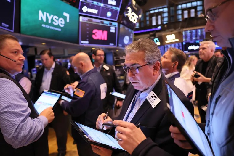Se dió el ‘Cisne negro’- El mercado espera una fuerte suba del dólar y mucha volatilidad