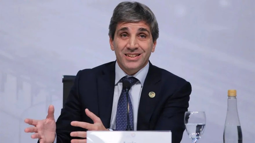 Caputo a los banqueros: «No vamos a dolarizar ni a eliminar el BCRA»