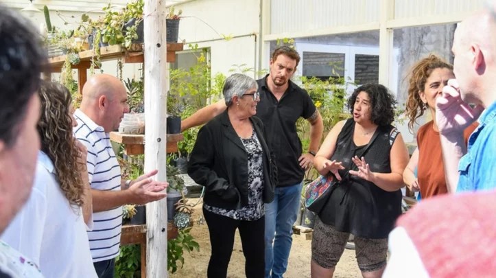 Micoemprendimientos para inclusión de jóvenes: Sastre destacó el trabajo de una asociación civil