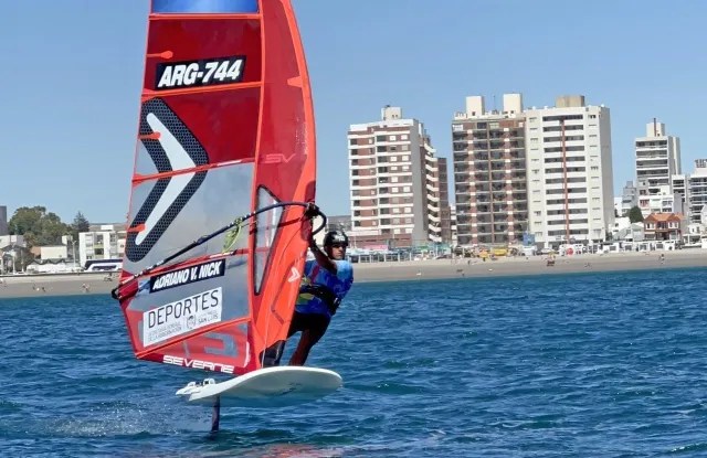 Comenzó en Madryn el Festival Acuático «Antonio Torrejón»