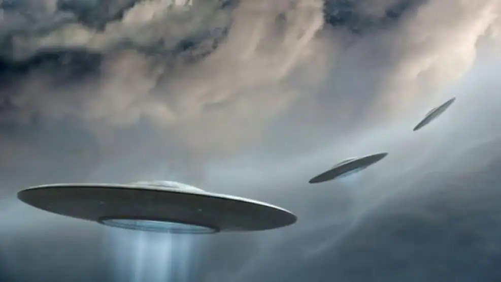 Un exalmirante de Estados Unidos dijo que los OVNIs están en ‘mar, cielo y tierra’: «Es una preocupación de seguridad mundial»