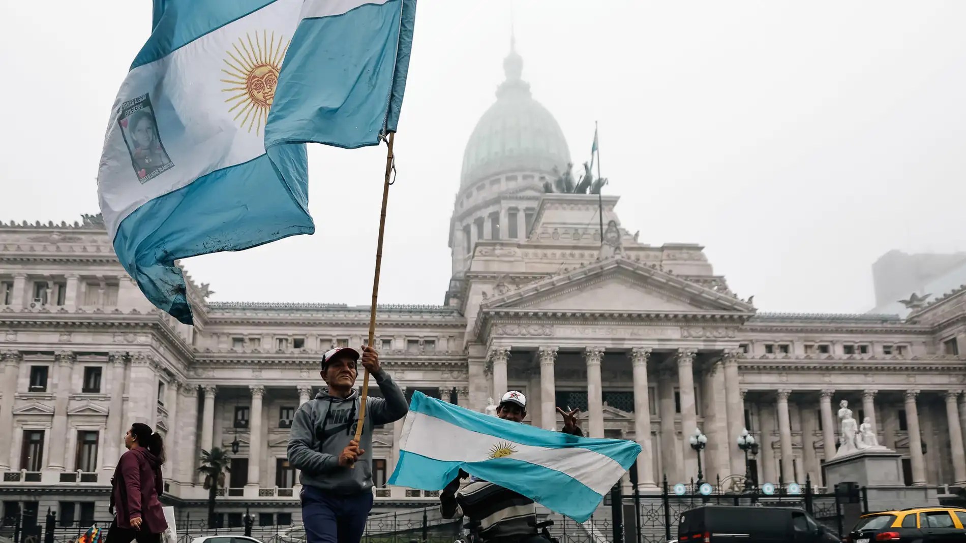Protestas en el Congreso por la sanción de la Ley Bases y la activación del Protocolo de Seguridad