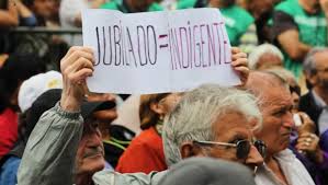Hay 5 millones de jubilados debajo de la línea de la pobreza, según la Defensoría de la Tercera Edad