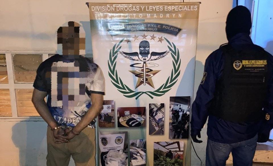 Narcomenudeo en Madryn: un detenido y dos imputados con armas y cocaína