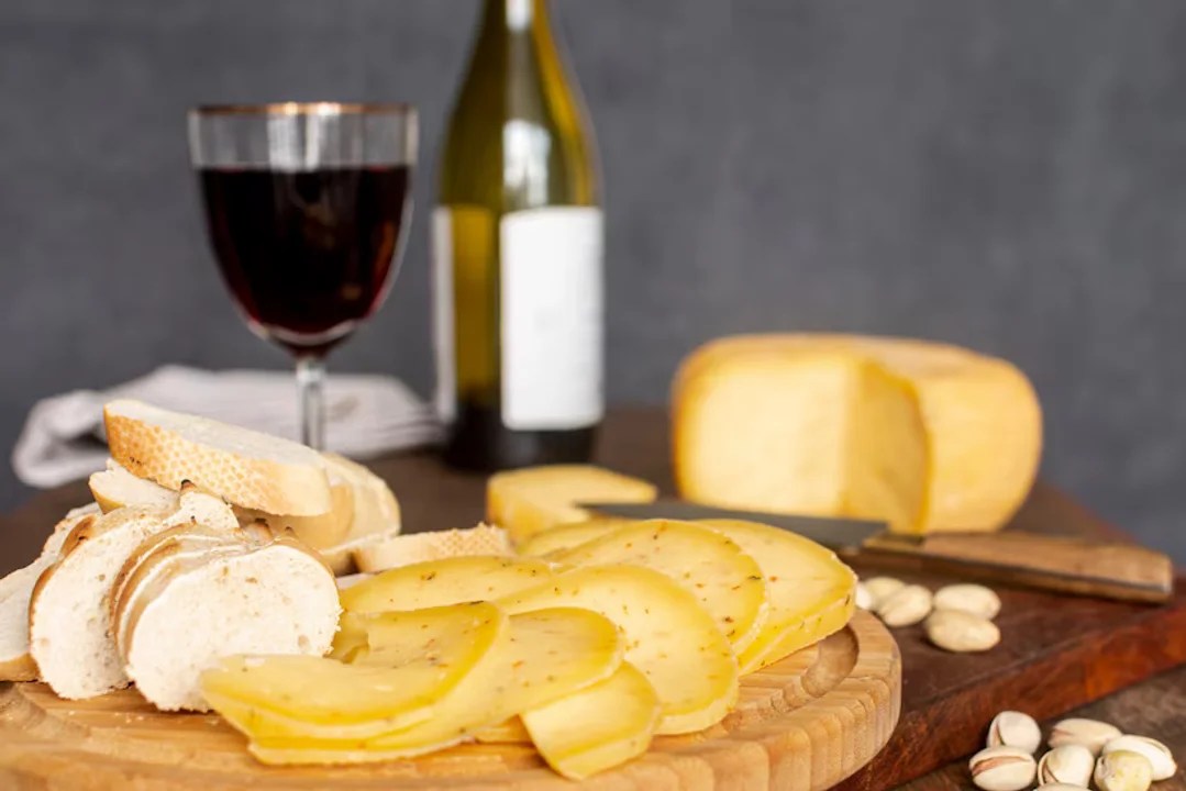 Gastos superfluos y casta- En el ministerio de Caputo gastaron 10 millones en vinos y quesos