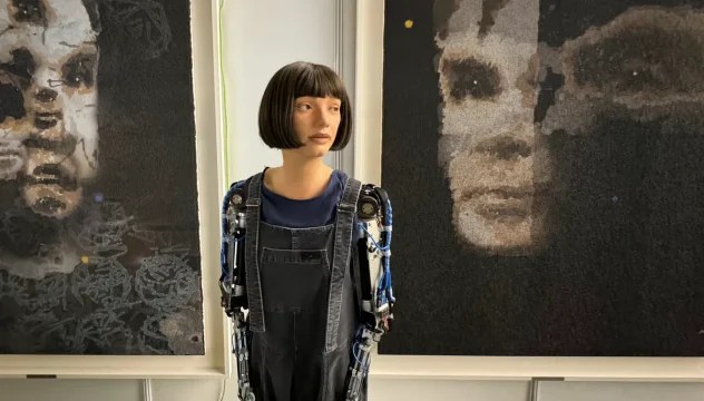 Subastará en 190 mil dólares una pintura hecha por una robot