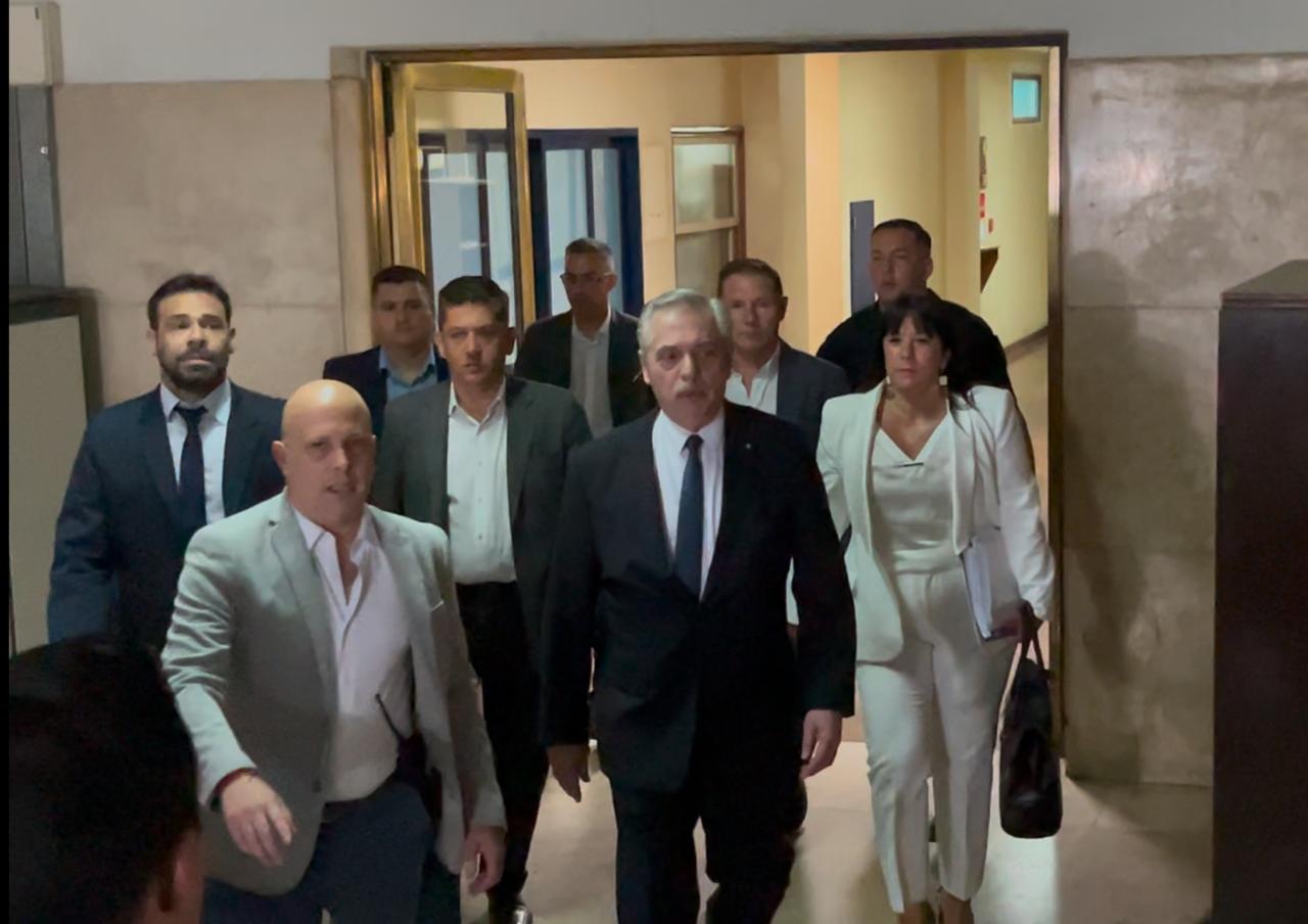 Causa Seguros: Alberto Fernández se negó a responder preguntas de Ercolini y Rívolo