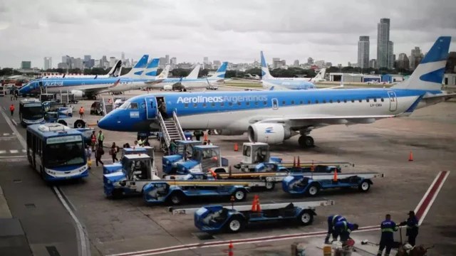 Aerolíneas Argentinas: se calma el conflicto y se retoman las negociaciones salariales