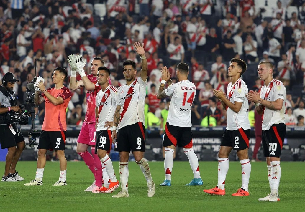 River recibe a Banfield y busca superar la eliminación de la Libertadores