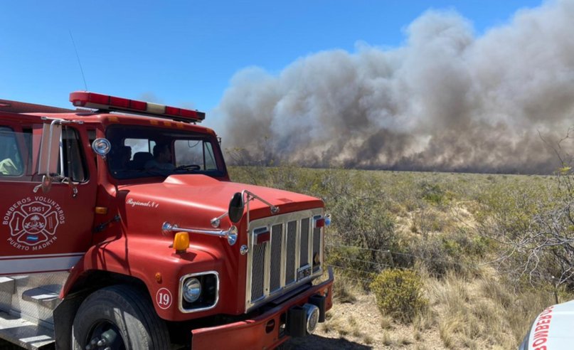 El incendio al norte de Madryn está fuera de control: ya afectó más de 50 kilómetros cuadrados