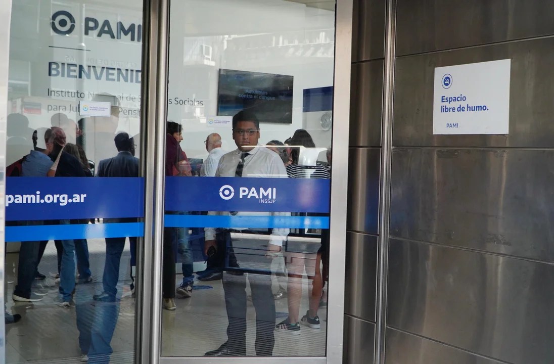 Preocupación en el PAMI: habría 200 empleados despedidos sin notificación formal 