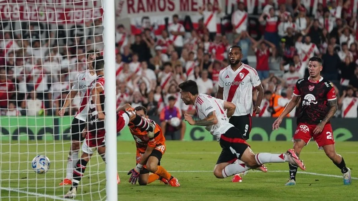 River le ganó a Instituto con un gol de Gonzalo Montiel sobre la hora