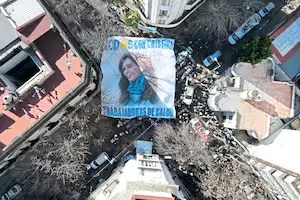 Apoyo militante: Comenzaron las marchas provinciales y la concentración a Plaza de Mayo contra la condena a Cristina Kirchner