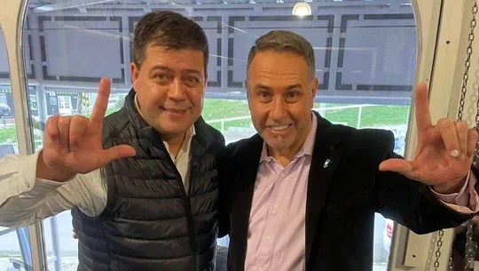 Se desconocen-Milei celebró la detención de un periodista y precandidato de LLA en Chubut a pedido de Treffinger