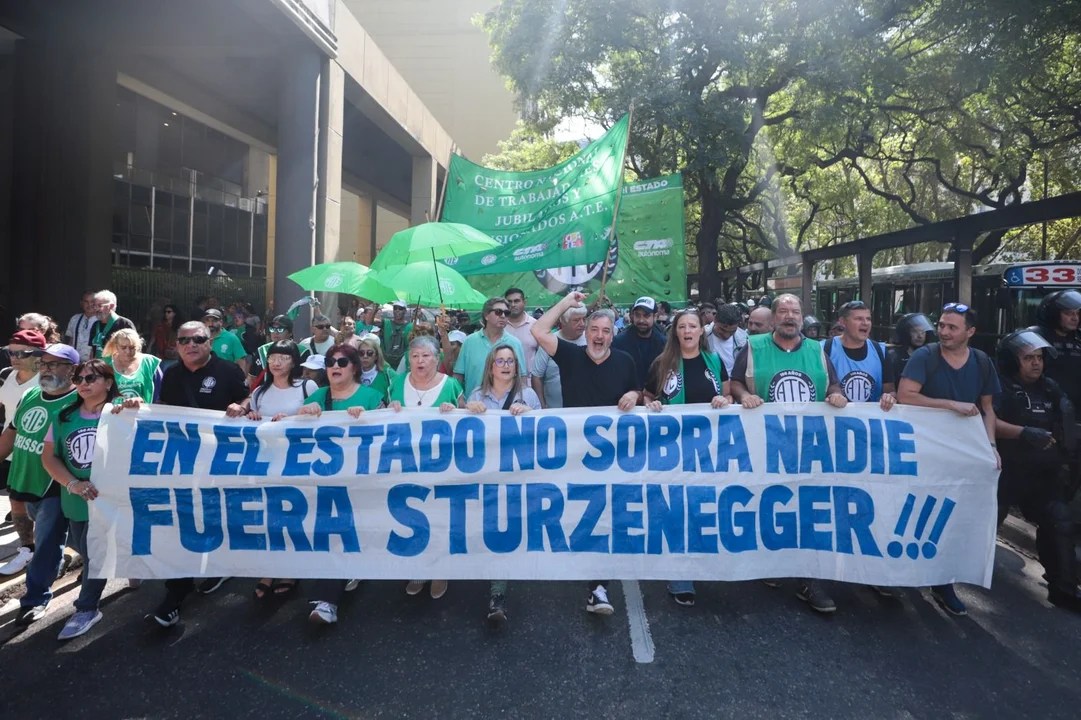 Paro nacional y movilización de ATE en rechazo al cierre del INTI, INTA y Vialidad Nacional