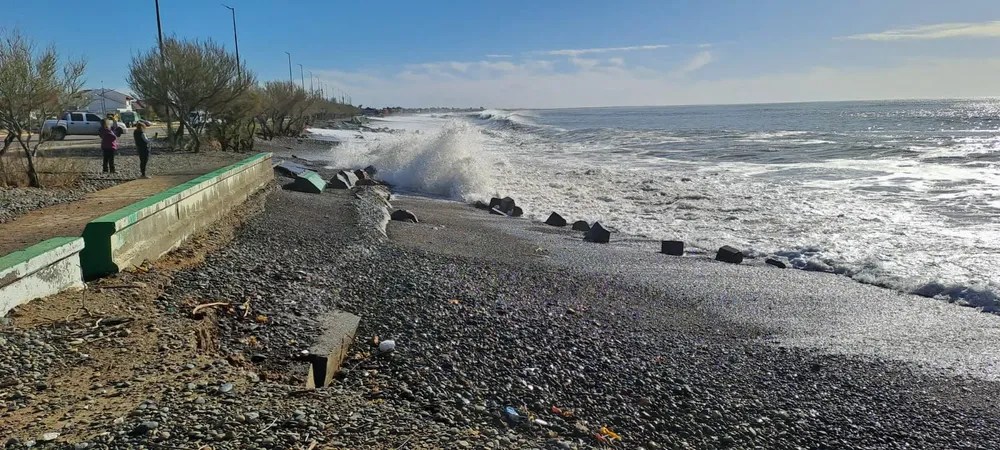 Impulsan proyecto para el dragado del puerto de Rawson y las defensas costeras en Playa Unión