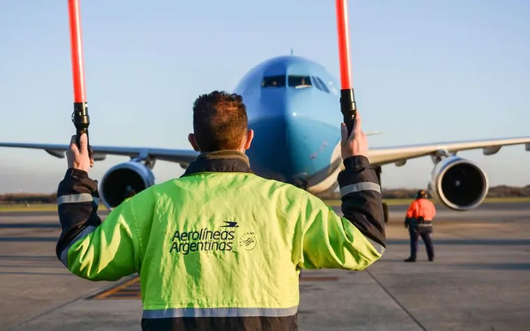 Atentos viajeros: Controladores aéreos anuncian paros escalonados desde el 22 de agosto