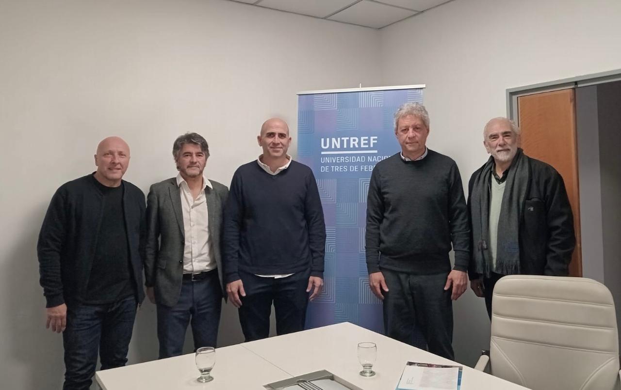 Madryn avanza en la ampliación de la oferta universitaria: convenio con la UNTREF