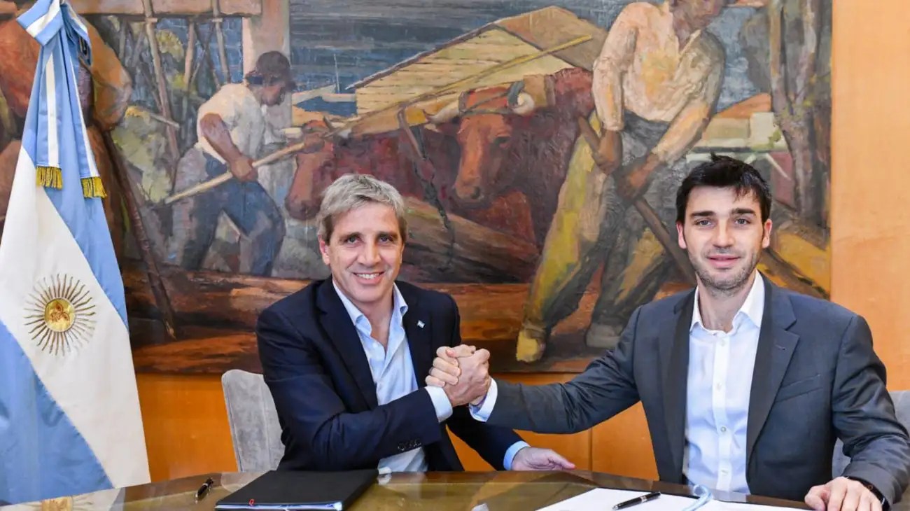 El Gobierno nacional empieza a abrir la billetera para la campaña: los aportes de Caputo para ablandar a las Provincias