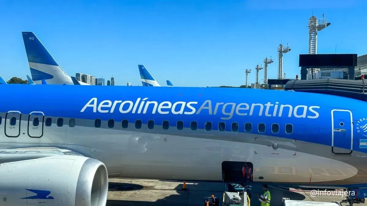 Paro de pilotos de Aerolíneas Argentinas este viernes: quiénes se verán afectados y horarios de vuelos