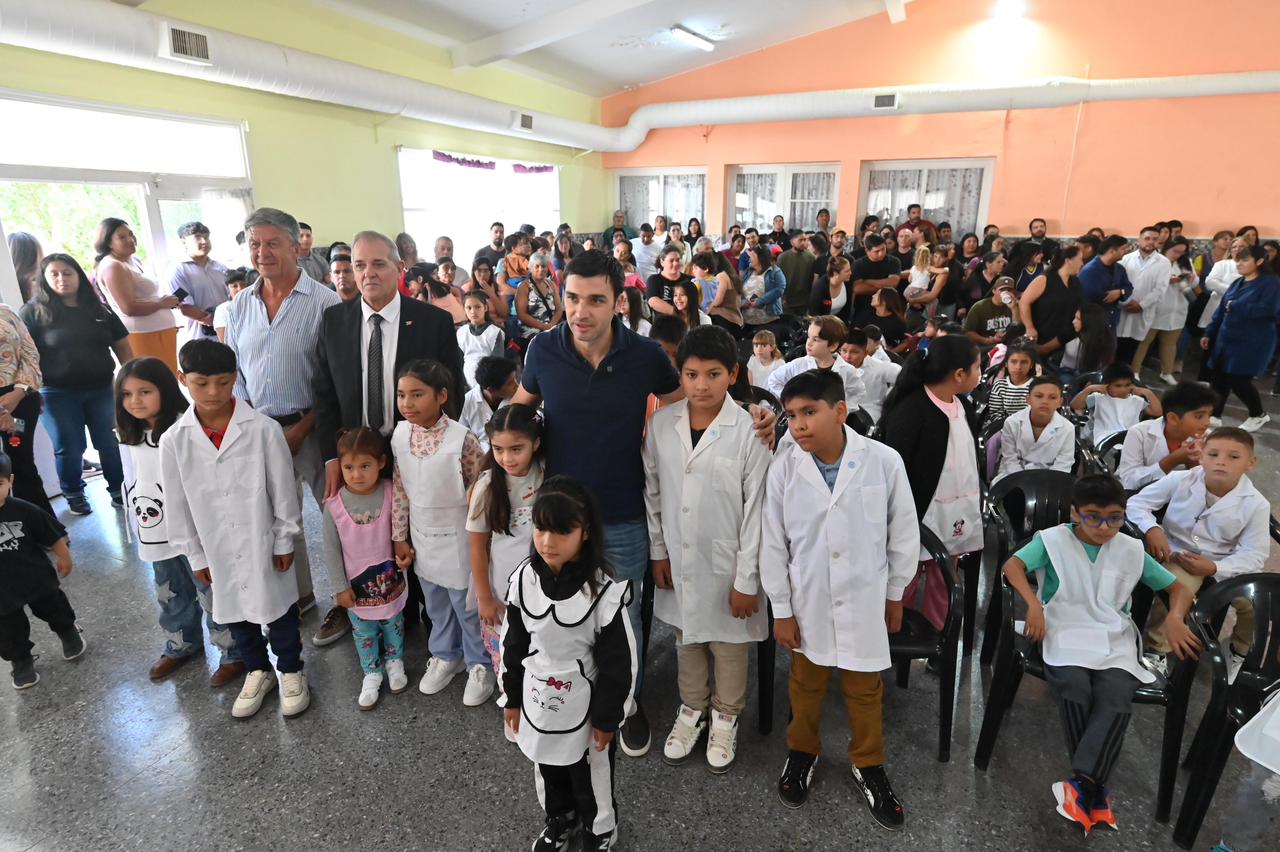 Torres inauguró el Ciclo Lectivo 2026 en Camarones: “Hacer Patria es darle futuro a nuestros hijos en nuestros pueblos”