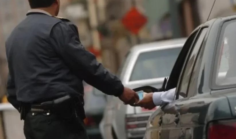 Denunciaron a un inspector de tránsito por presunto pedido de coima en un control en Comodoro