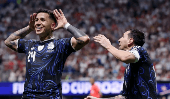 Tremenda batalla: Argentina bailó y le ganó 2 a 1 Inglaterra y es finalista