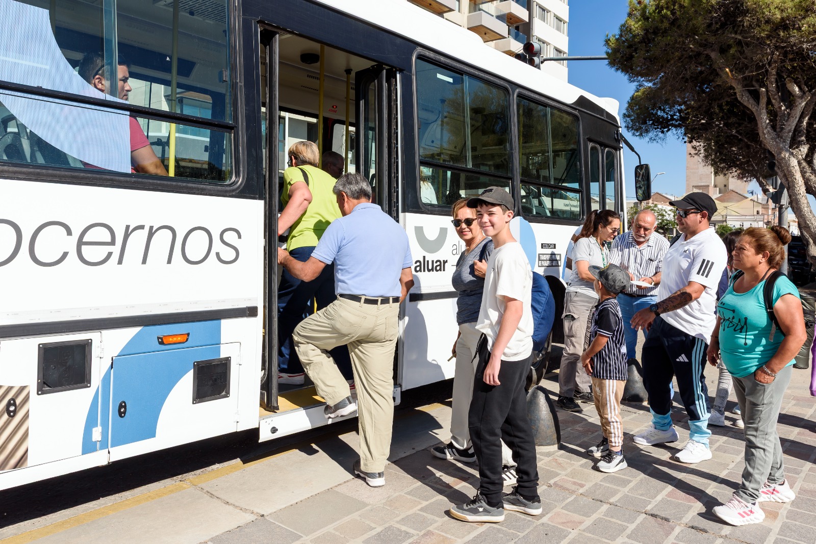 Comienzan las visitas guiadas gratuitas a la planta de Aluar y su Parque Eólico