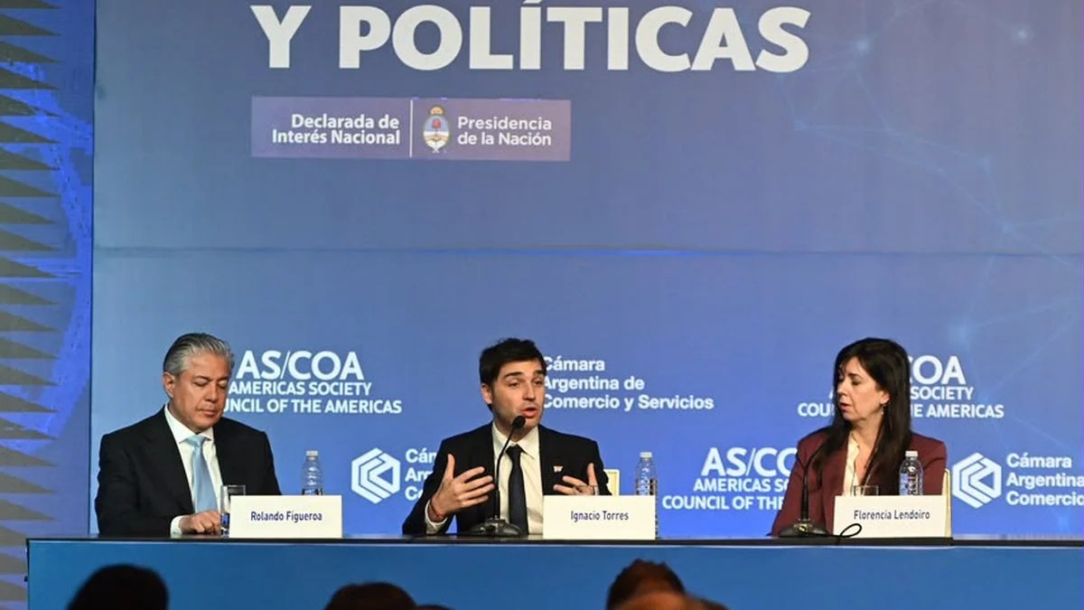 ‘Nacho Torres’ disertó en el Council of Americas: «¿Cuántos tienen Tinder acá?», sorpendió