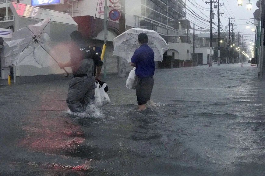 Tifón Dujuan en Japón: reportan diez muertos y cuatro desaparecidos
