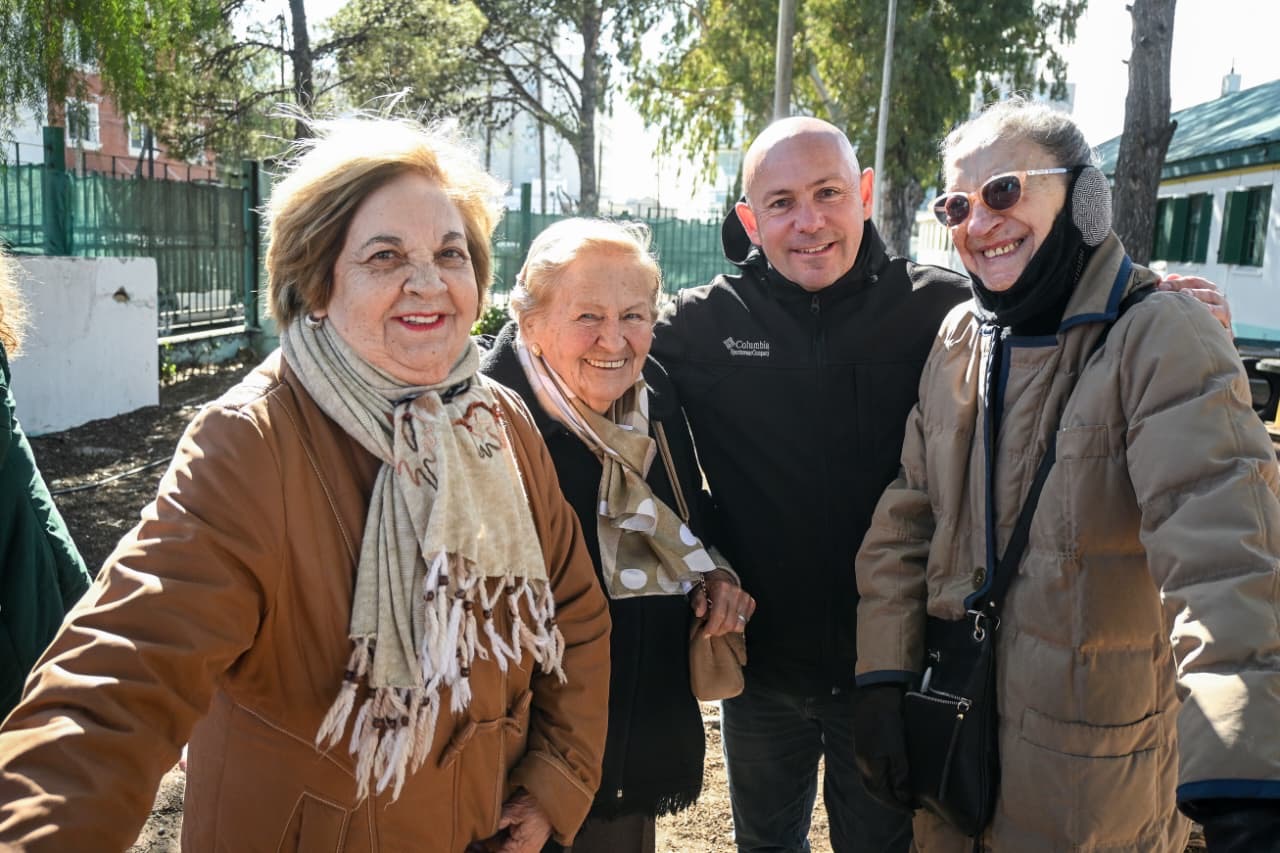 Homenaje a maestras históricas de Madryn: el reconocimiento público a vidas de docencia