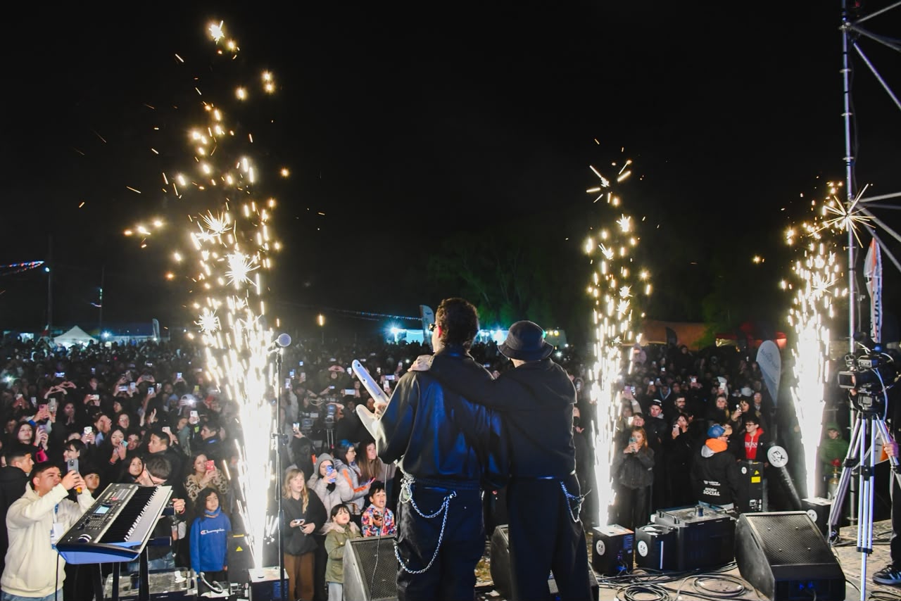 Fiesta del Novillito en 28 de Julio: Más de 10 mil personas disfrutar una noche de música y comunidad