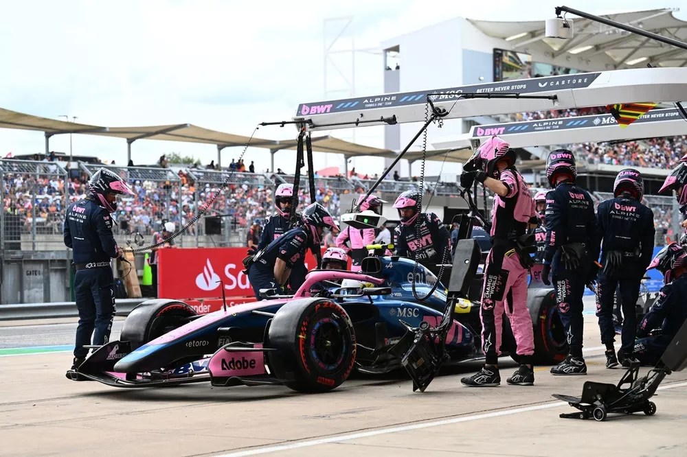F1: Colapinto abandonó el GP de EEEUU, y ganó Antonelli que acaricia el título