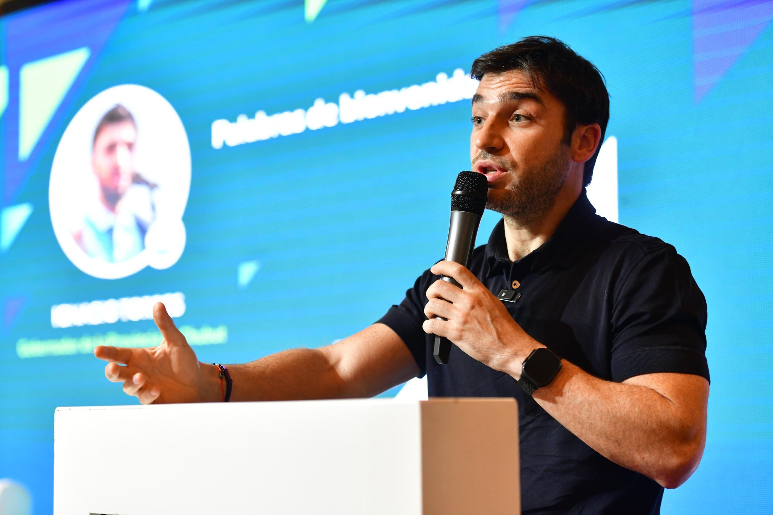 Encuesta: Ignacio Torres se ubicó entre los cuatro gobernadores mejor posicionados del país