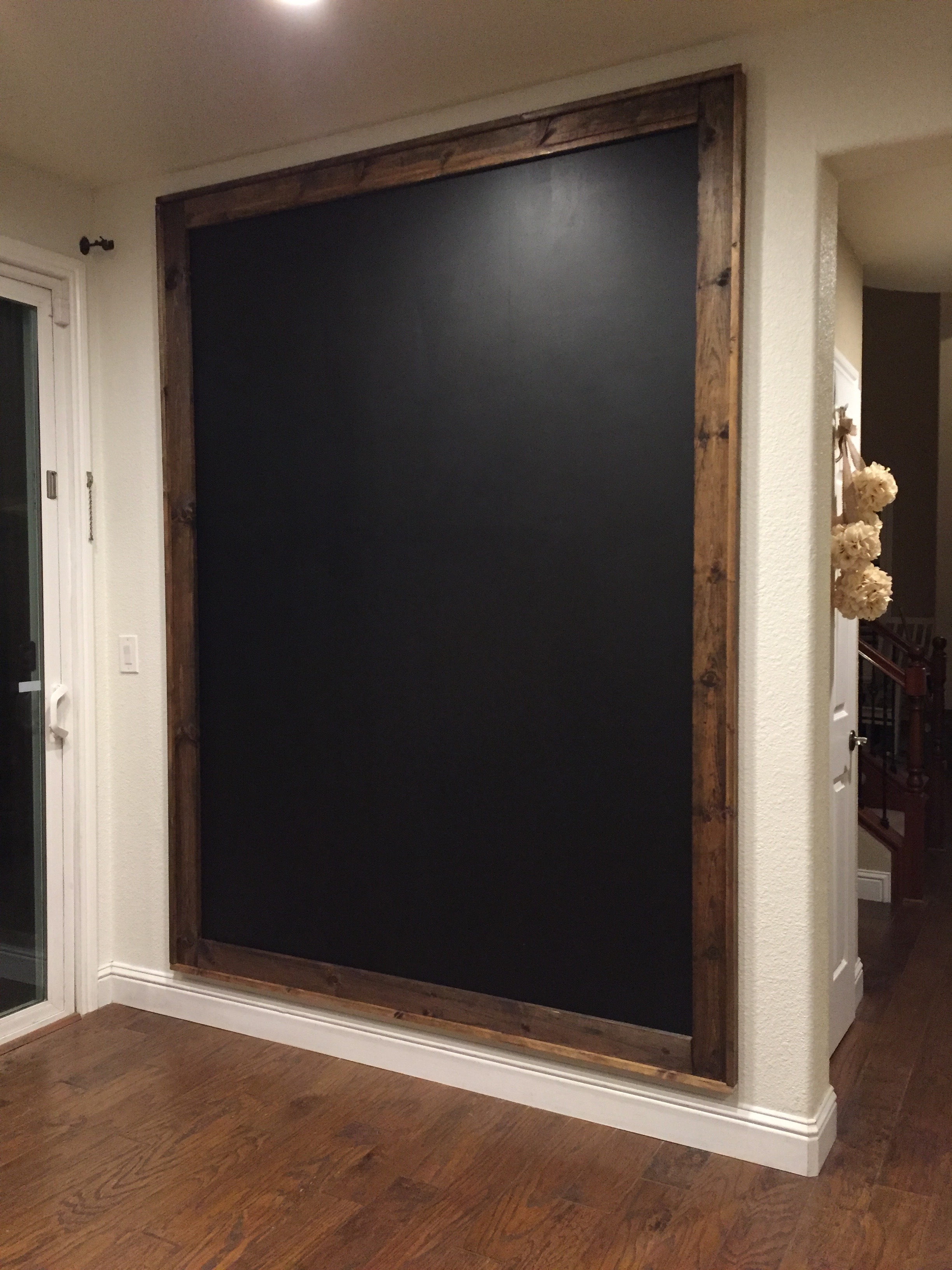diychalkboardwithtrim