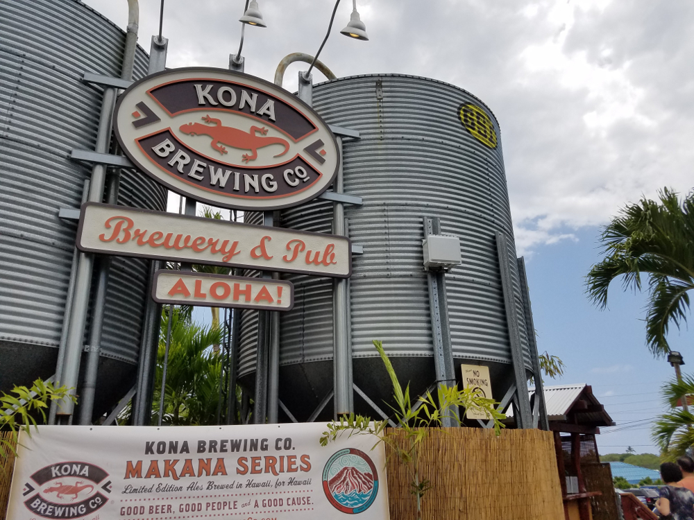 Photo Relax in this 22 acre resort featuring unique and lush tropical . Kona Brewing Company Chu On This