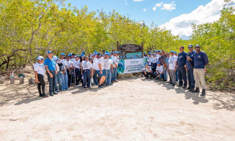 Seaboard realiza un operativo de recogida de desechos sólidos en el Santuario de Mamíferos Marinos de Manatí Puerto Plata