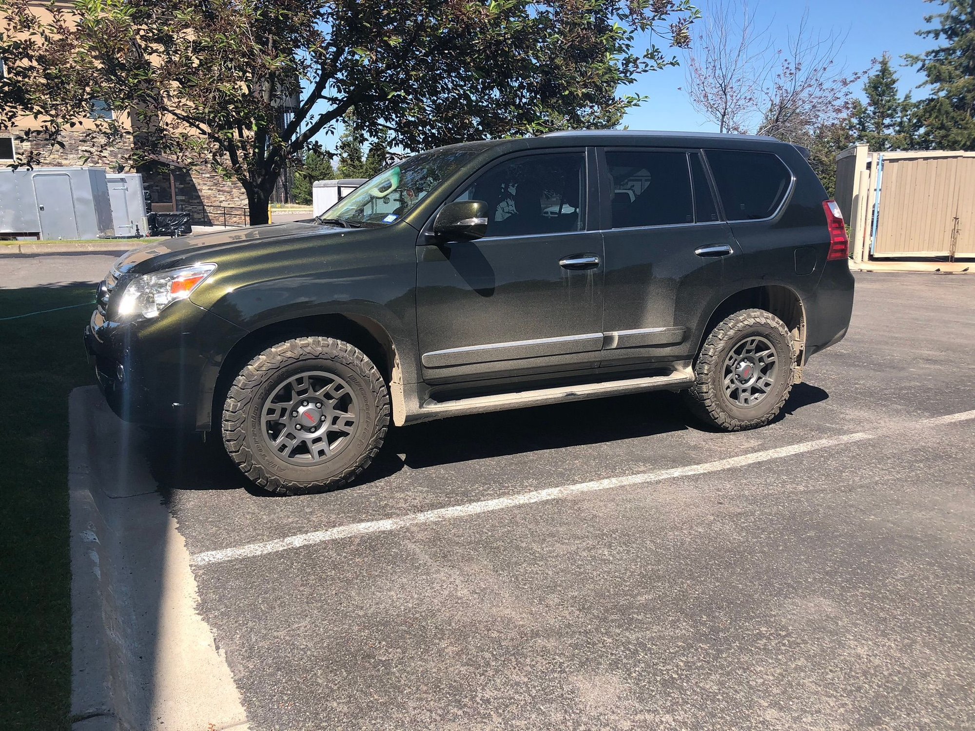 Anyone Running The Trd Pro 4runner Wheels On Their Gx460