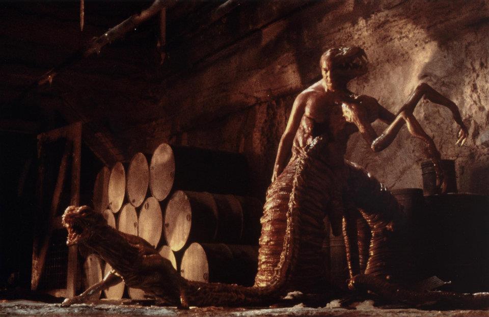 Criatura de The Thing construida mediante efectos prácticos