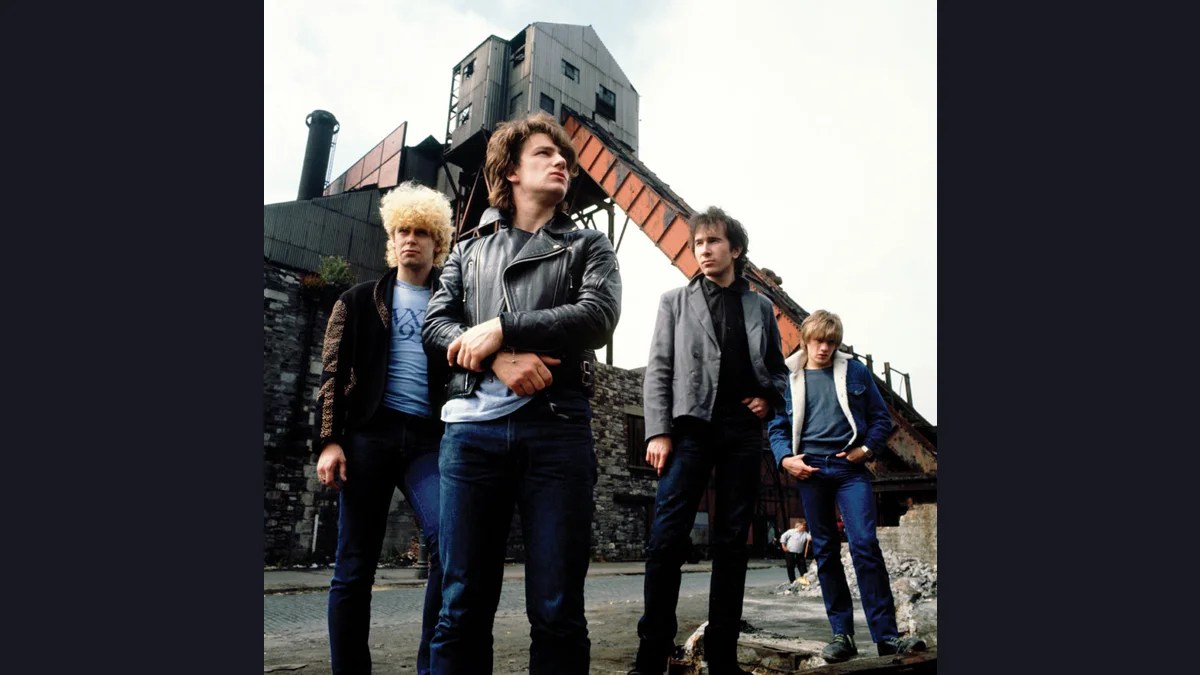 U2 en la etapa de October, fotografía de Ian Finlay