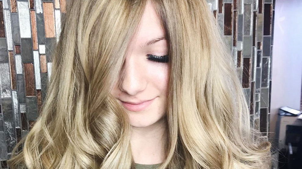 Model Rambut Long Wavy Hair