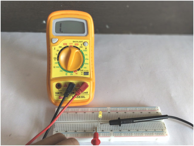 How To Use A Digital Multimeter Measure Voltage Current