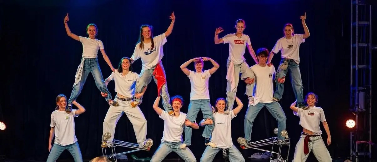 Artistische Darbietung während einer Circus-Lamundis-Aufführung