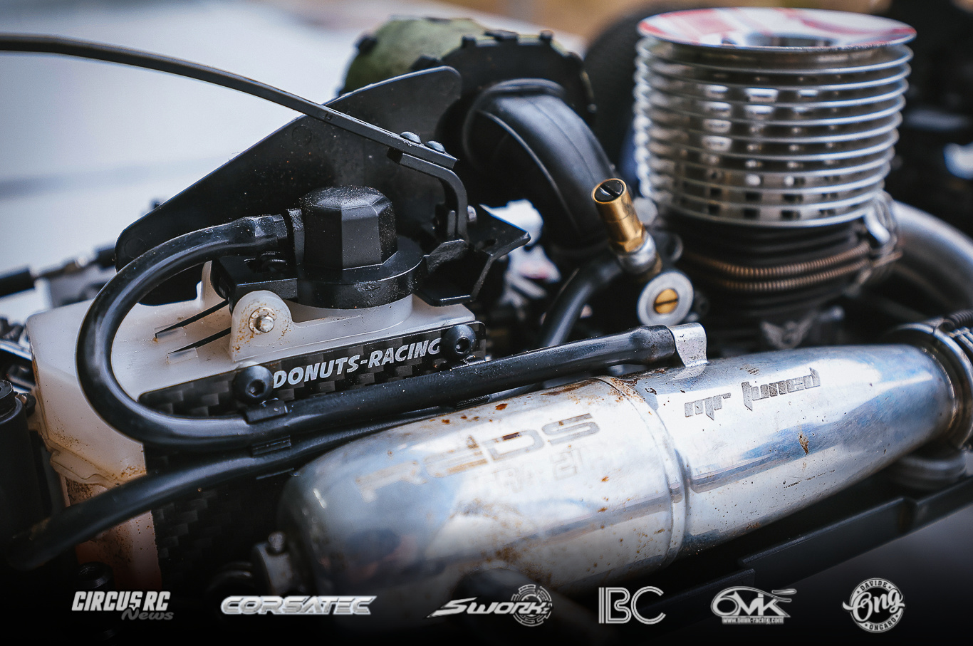 SWORKz S35-4 1/8 Nitro Buggy 2022 World Edition Kit Conversione SWORKz S35-4 1/8 Nitro Buggy 2022 World Edition Kit Conversione