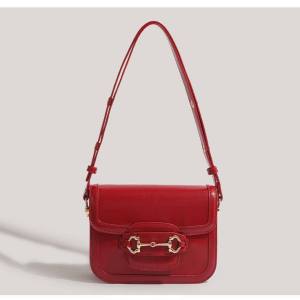 Cisele Red Medium Women's Flap Sling Bag