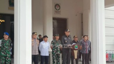 Wali Kota Malang Wahyu Hidayat memimpin apel Jogo Kota Malang. (Foto: Heri Prasetyo)